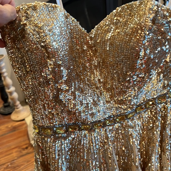 Sherri Hill gold strapless sequin dress 6 SN 1067911 - Picture 2 of 9